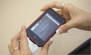 USAA bank allows iPhone users to send in checks via photo.