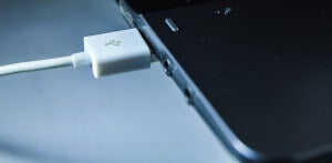 Scientists Connect Brain to a Basic Tablet--Paralyzed Patient Googles With Ease