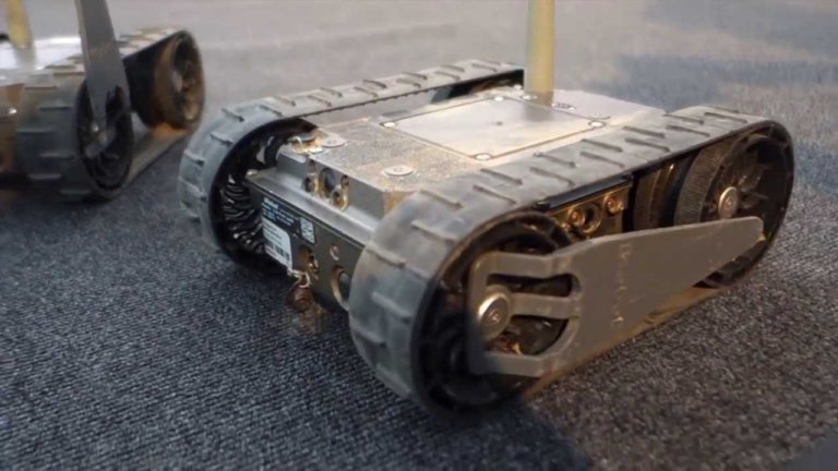 iRobot’s Latest Military Bot Is a Pocket-Sized Spy Tank You Can Throw (video)