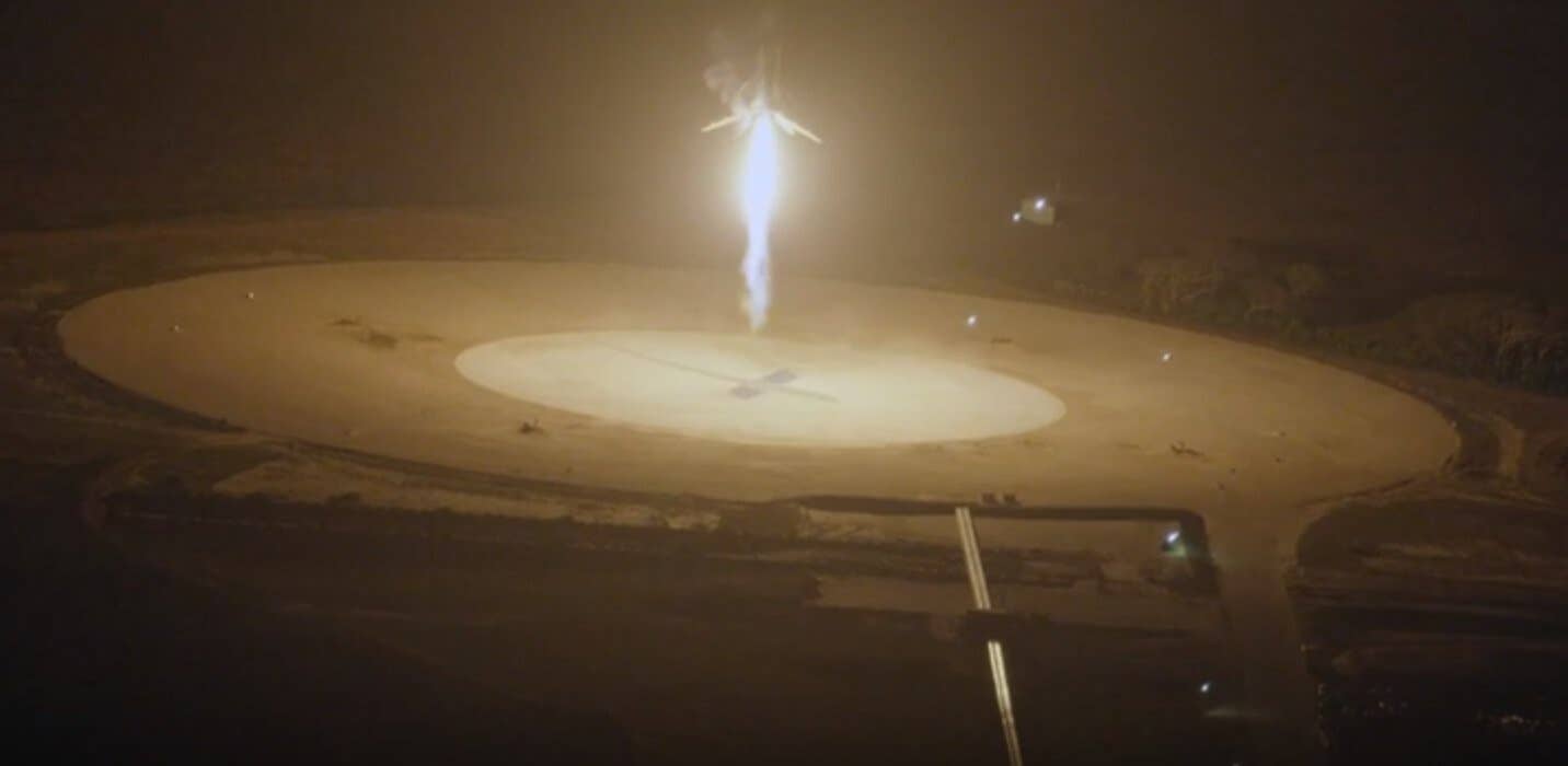 Spacex When Rockets Fall Bullseye! Watch SpaceX Rocket Fall From Space and Land on a Dime