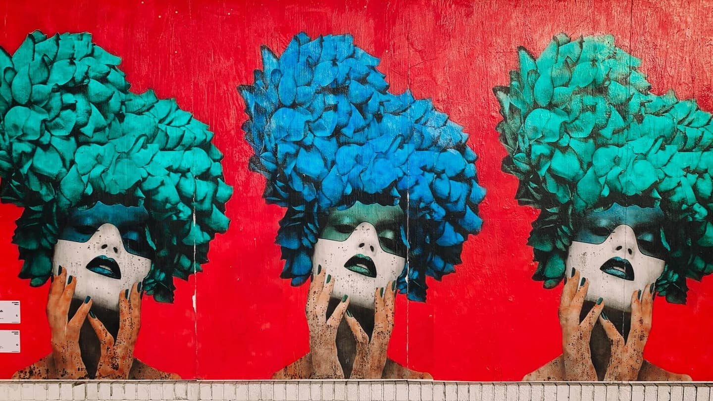 tech stories colorful clones three women