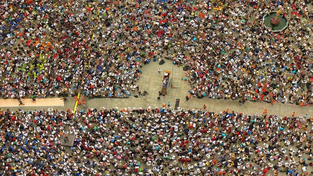 coronavirus future crowd people