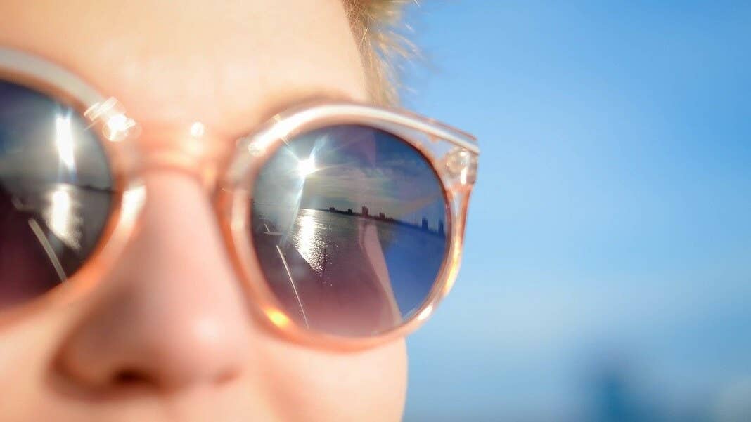 person with sunglasses memory brain