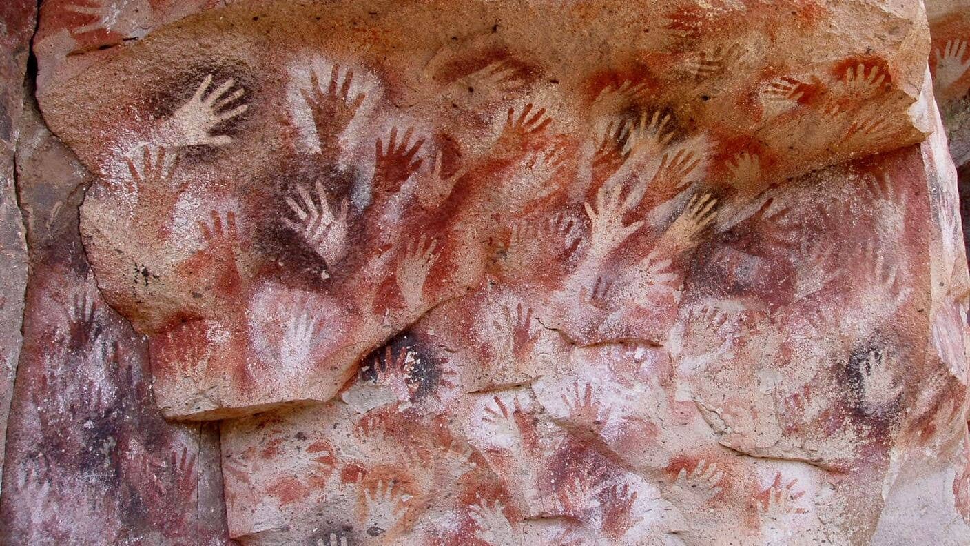 humans modern intelligence santa cruz cueva manos