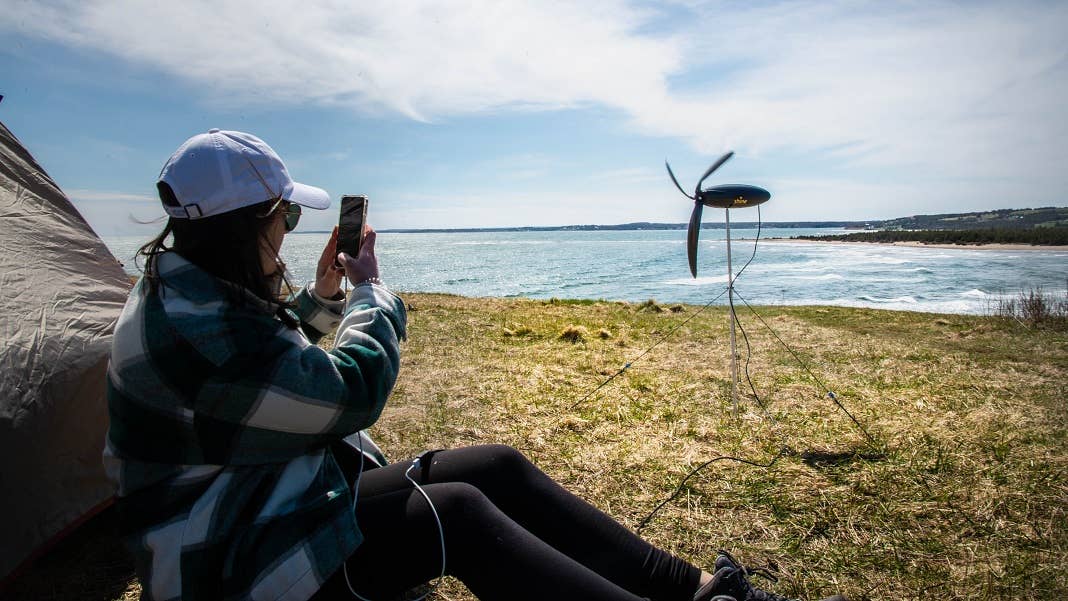 This Portable Wind Turbine Is the Size of a Water Bottle and Charges Devices in Under an Hour portable wind turbine