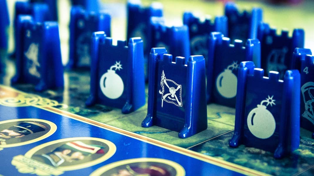 deepmind deepnash ai machine learning algorithm stratego board game pieces blue