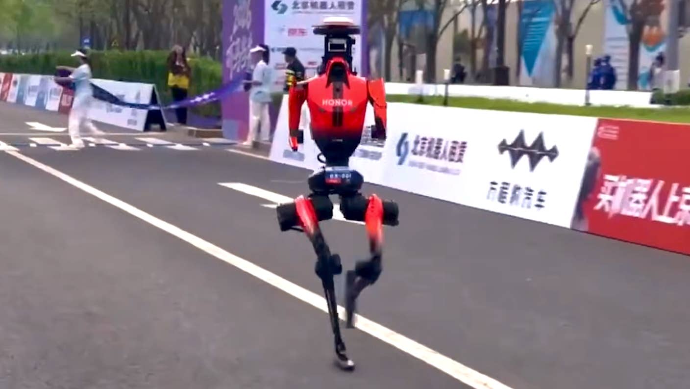 A Humanoid Robot Beat the Human World Record for a Half Marathon Honor robot beats human record for half marathon in Beijing China