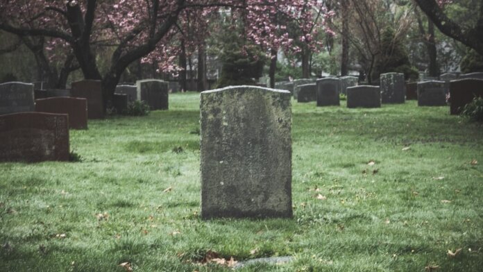 e-tomb social media tombstone graveyard