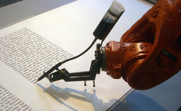 robot-scribe-pens-gutenberg-bible (1)