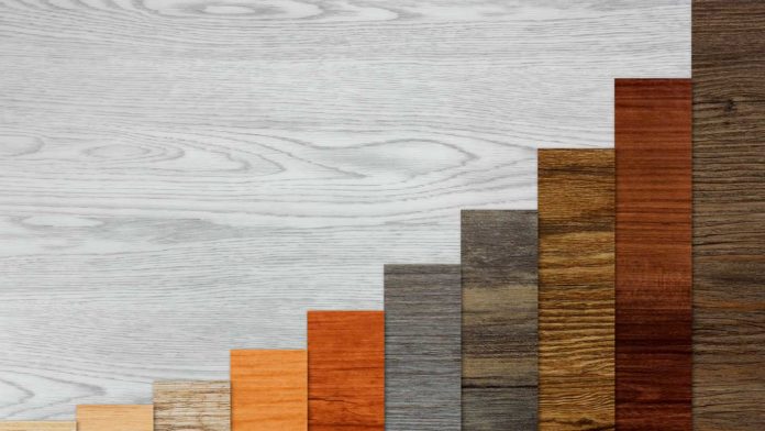 exponential-growth-bar-graph-wood-texture