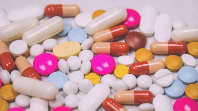 artificial intelligence medicine colorful pills
