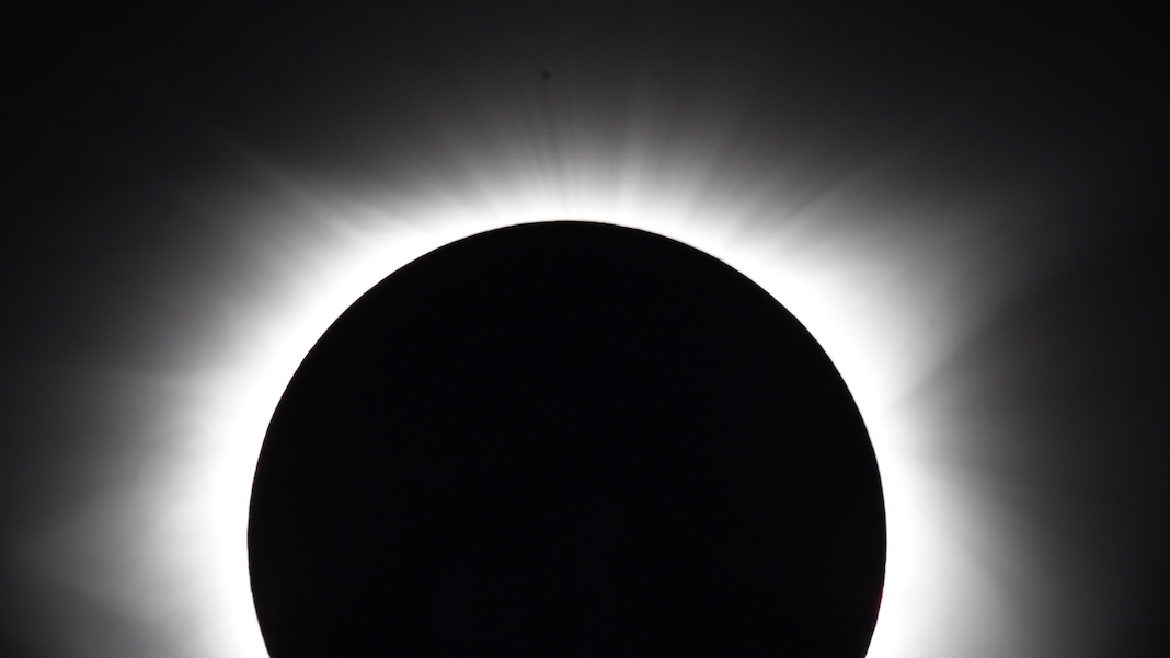 total solar eclipse sun corona